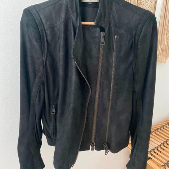 black coat - Picture 3 of 7